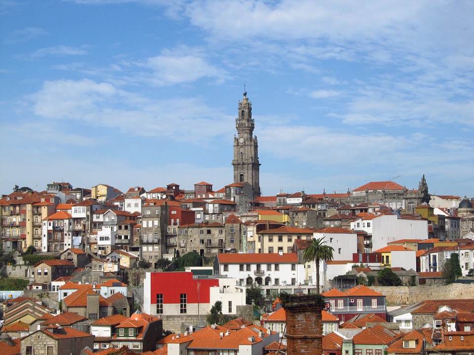 Ryanair poleci z Modlina do Porto  